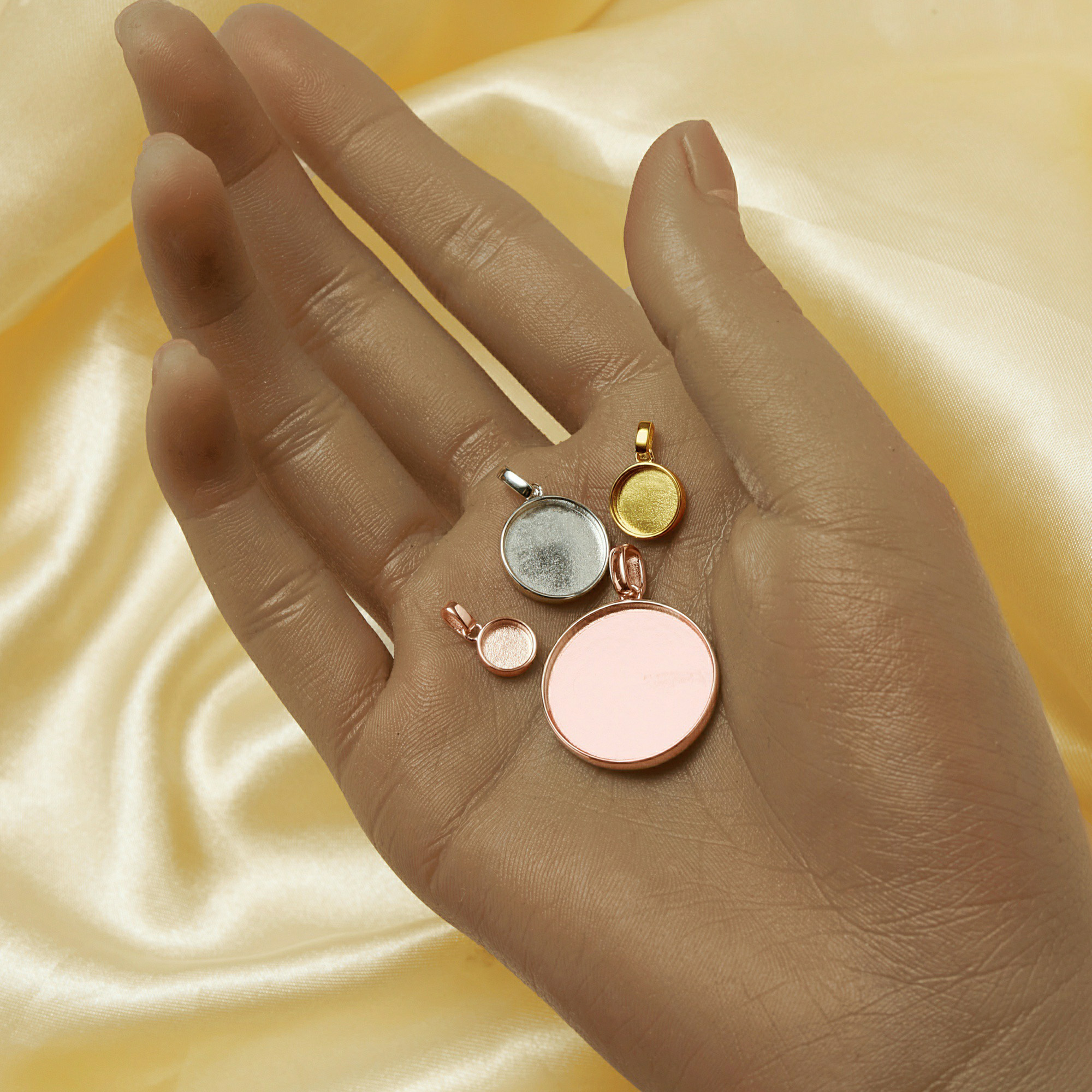 Keepsake Mother Milk Resin Rou - Bezels Set Pendant recensie en prijs