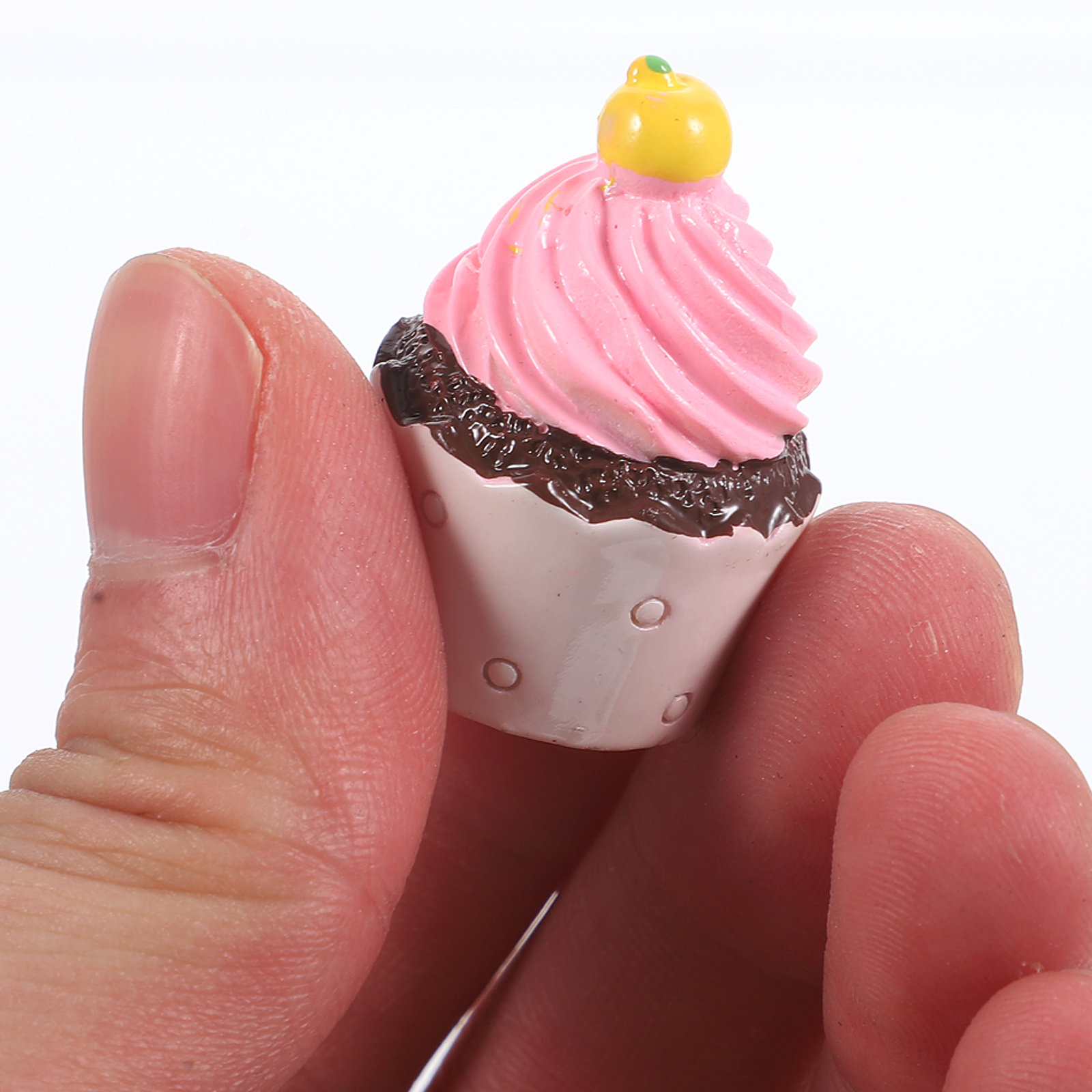 8Pcs Resin Mini Cupcake Keycha - Crafting Resin recensie en prijs